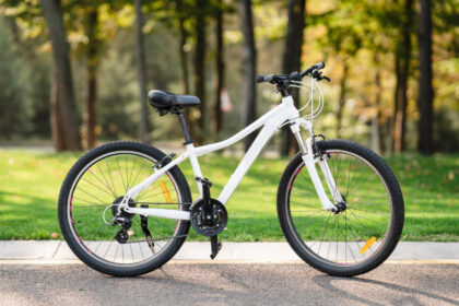 Comment choisir un vélo adapté aux trajets quotidiens et aux escapades du week-end ?